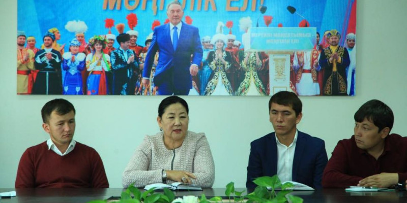 ОҚО-ДА АЙТЫСКЕР АҚЫНДАР ОРТАЛЫҒЫ АШЫЛДЫ
