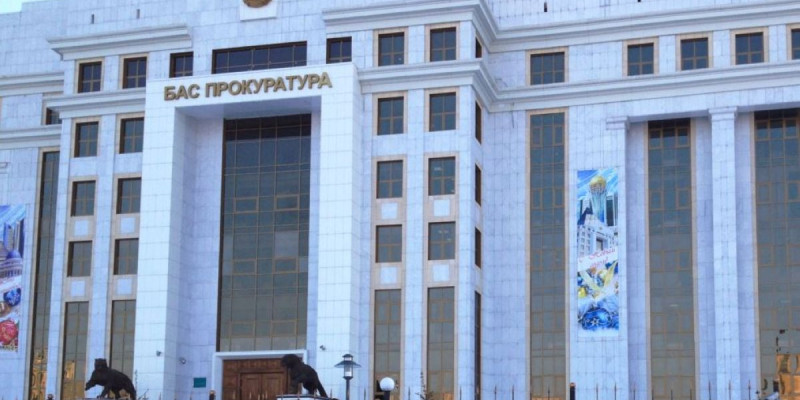 Астанада бір әйел бас прокуратура алдында өзін өртеп жіберді