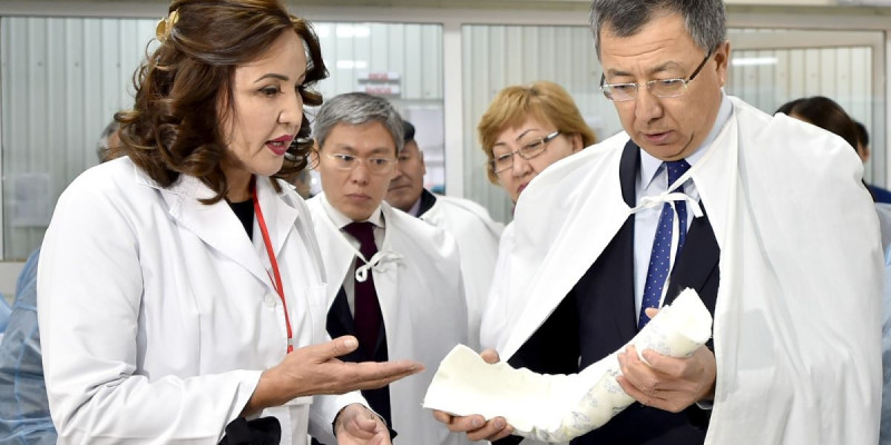 Медициналық бұйымдар шығаратын зауыт іске қосылды
