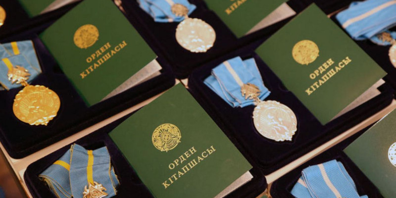 ОҚО-да 2550 көп балалы ана алтын мен күмістен алқа тақты