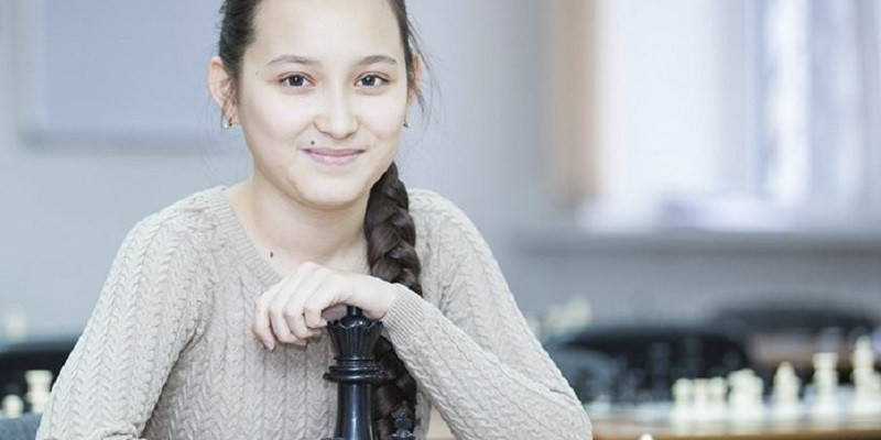 Жансая Әбдімәлік Еуразияның ең сұлу аруы атағына үміткер
