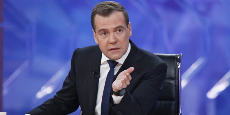 Медведев: Ресей санкциялар жақында бітеді деген қиялдан арылуы тиіс