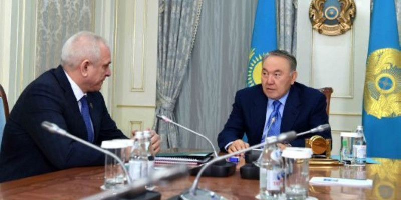 Назарбаев Жоғарғы Сот Кеңесінің төрағасын қабылдады