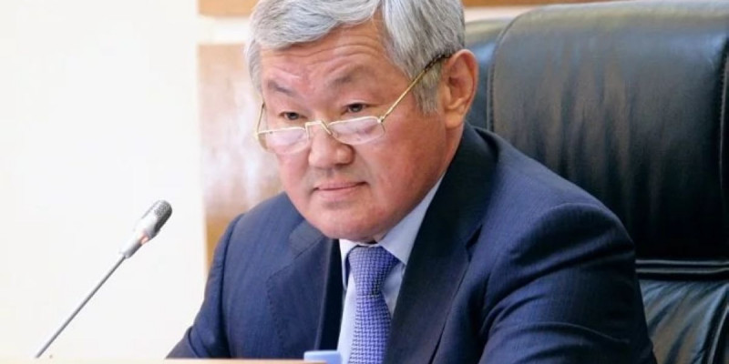 Сапарбаев ауыл әкімдерін ақпа құлақ деп айыптады