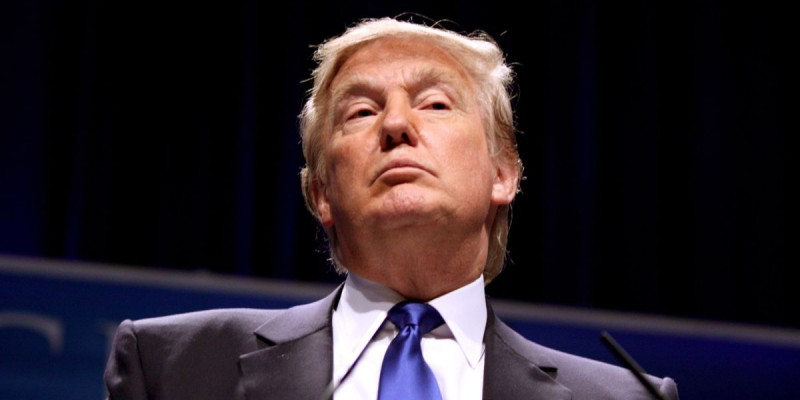 Трамп: Елге адам кіргізбеуге құқым бар