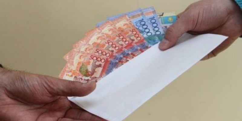 Білім бөлімінің басшысы парамен ұсталды