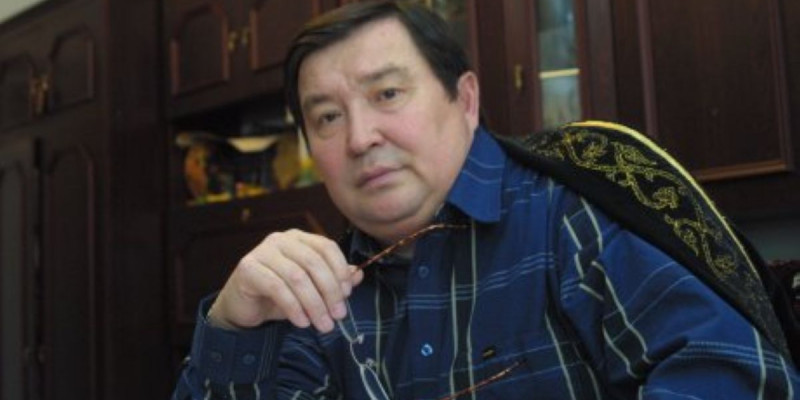 ЖАЗУ ҮСТЕЛІ БОС ТҰРМАУЫ ТИІС