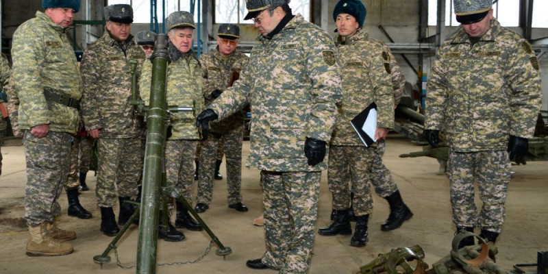 Жасұзақов Алматы гарнизонын тексерді