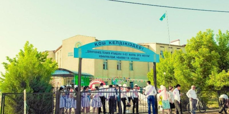 Жетісай қаласындағы мектепке Дінмұхамед Қонаевтың есімі берілді