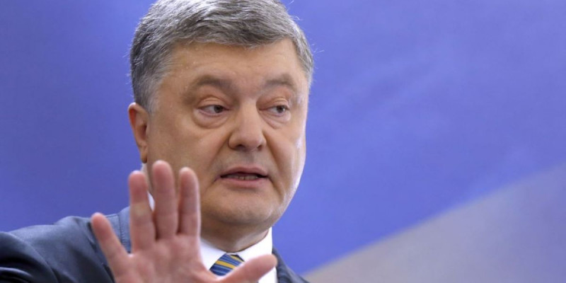 Порошенконы ресейлік сайттарды бұғаттағаны үшін сотқа берді