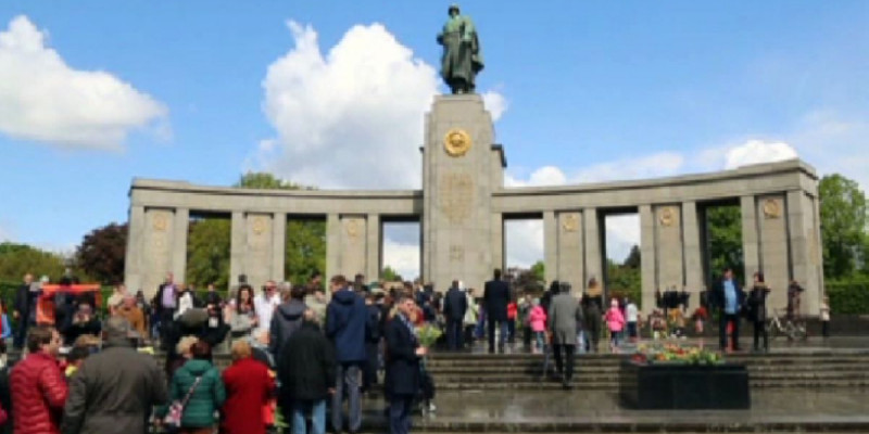 Германияда Ұлы Отан соғысы жауынгерлеріне құрмет көрсетілді