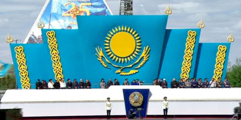 Қазақстанның Қарулы Күштерінің 25 жылдығына арналған әскери парад
