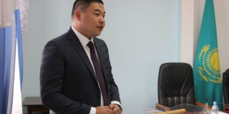 Ішкені үшін жүргізуші куәлігінен айрылған экс-депутаттың ұлы аудан әкімі болды