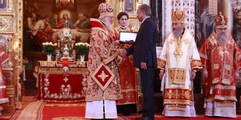 Тасмағамбетов Ресей патриархы Кириллге І дәрежелі «Достық» орденін тапсырды