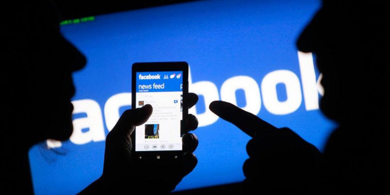 Тайланд тұрғыны Facebook-тегі жазбасы үшін 35 жылға түрмеге жабылды