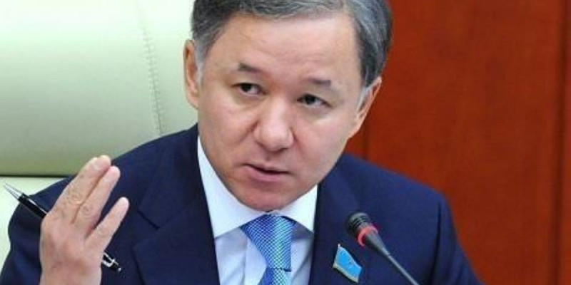 Отырыс сайын ескертіп отыру керек пе?