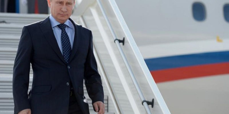 Путин ұшағы Астана әуежайына қонды