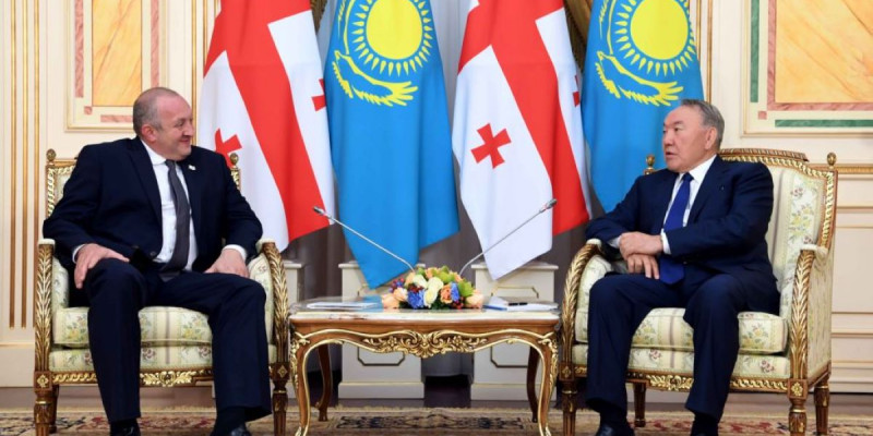 Назарбаев Грузия президентімен кездесті