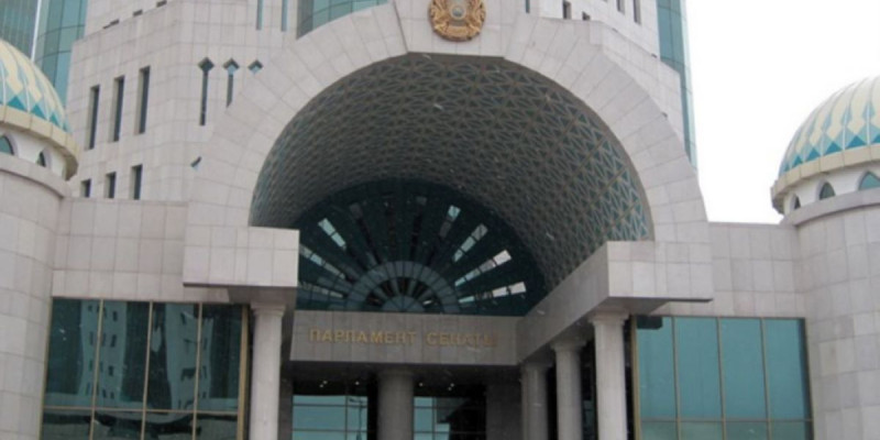 Сенат депутаттарын сайлау қарсаңында "тыныштық күні" жарияланды