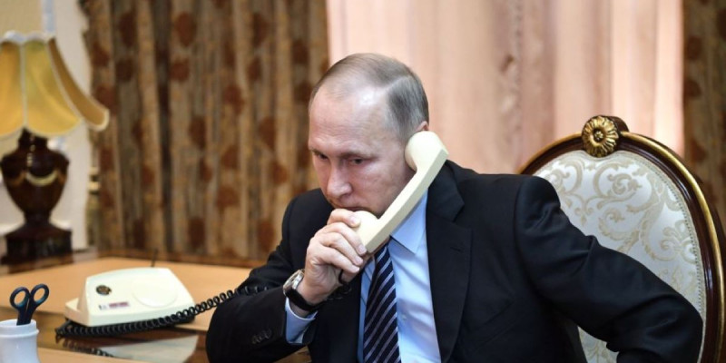 Путин Катар әмірін дағдарысты реттеу үшін диалогқа шақырды