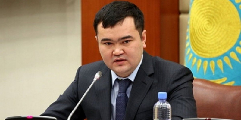 Кеңесіп пішкен тон келте болмас