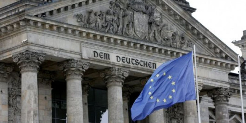 Германия Бундестагы бір жынысты некені мақұлдады