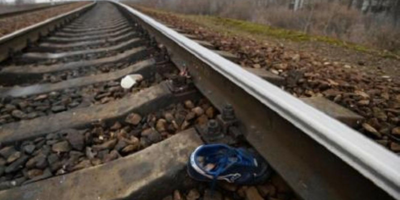 Музыка тыңдап келе жатқан ер адам пойыздың астына түсіп, мерт болды