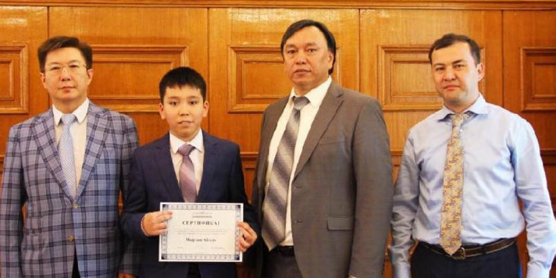 12 жасында мектеп бітірген вундеркинд ҚБТУ студенті атанды