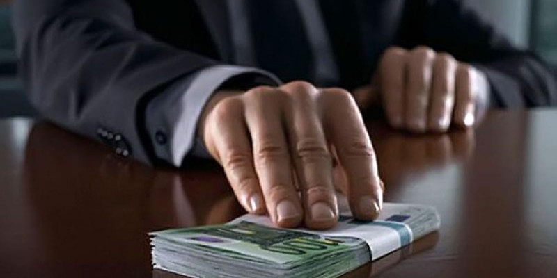 Пара алған ауыл әкіміне 6,2 млн теңге айыппұл салынды