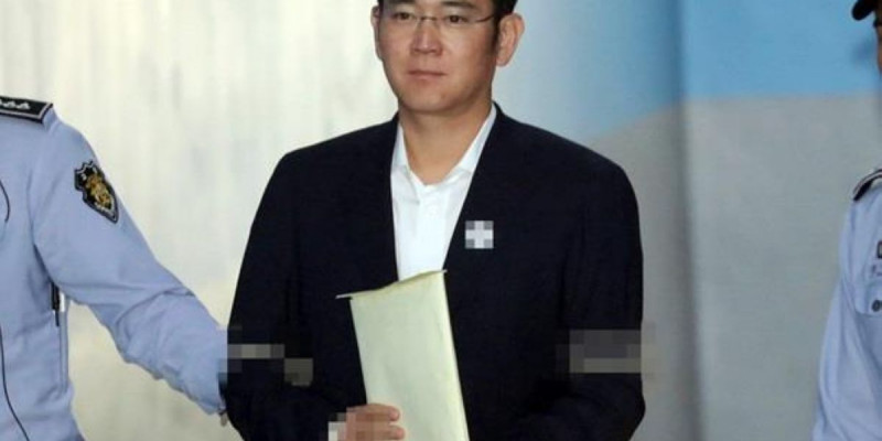 Samsung басшысы 12 жылға сотталуы мүмкін
