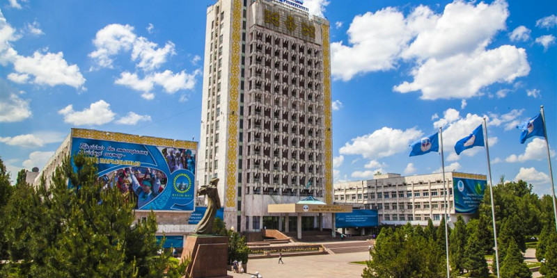 ҚазҰУ ректоры ISESCO сыйлығының иегері атанды
