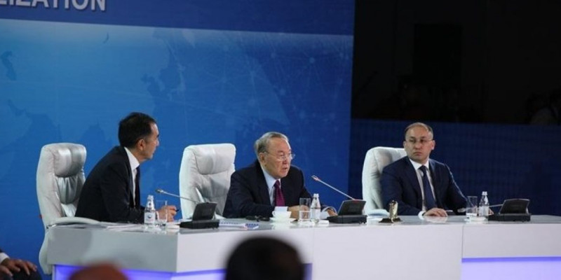 Нұрсұлтан Назарбаев: Цифрландыру барысында ақша «желге» ұшпауы тиіс