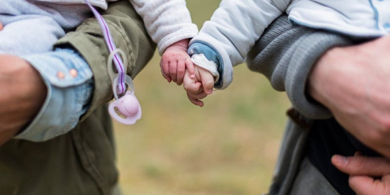 Тоңазытқышта тұншыққан өмір: ата-ана егіз сәбилерін неге өлтірді?