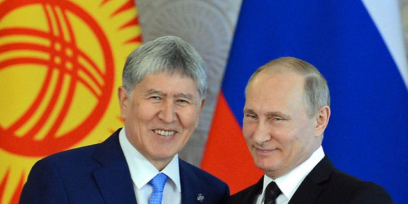 Атамбаев Сочиде Путинмен кездеседі