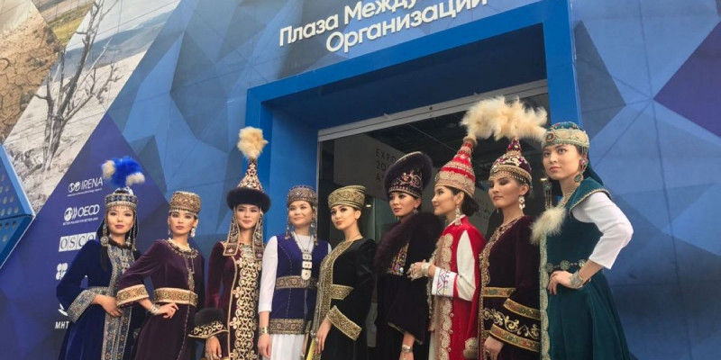 EXPO қалашығында отандық дизайнерлердің сән көрсетілімі өтті