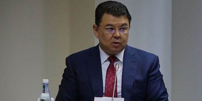 Бензин бағасы: Сағынтаев Бозымбаевтың жауабына қанағаттанбады