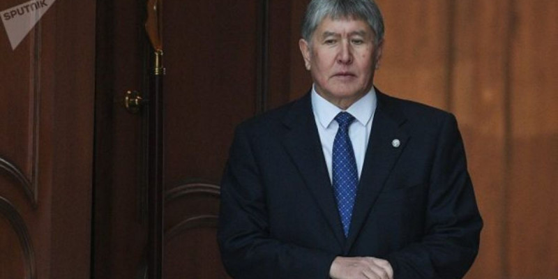 Атамбаев: Назарбаевтың айналасындағылар өз бастарын ғана ойлайды