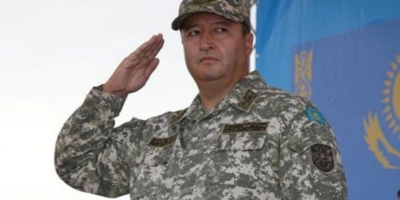 Экс-сенатордың ұлы қорғаныс министрінің орынбасары болып тағайындалды