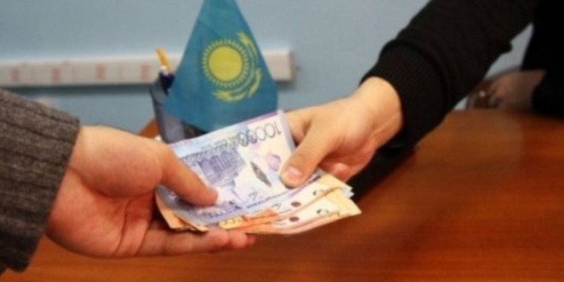 Атырауда медицина саласындағы жоғары лауазымды шенеунік ұсталды