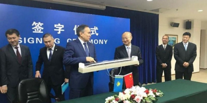 Асқар Мырзахметовтің Бейжіңдегі сапары барысында бірнеше меморандумға қол қойылды