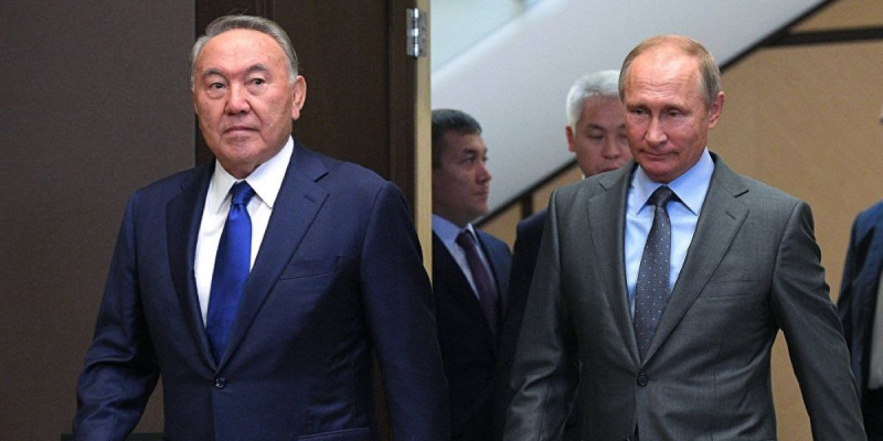 Назарбаев пен Путин телефон арқылы не талқылады?