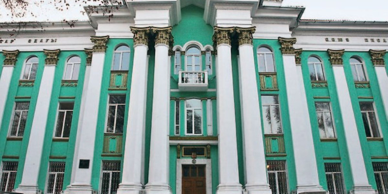 Жазушылар жаңа жыл жайлы