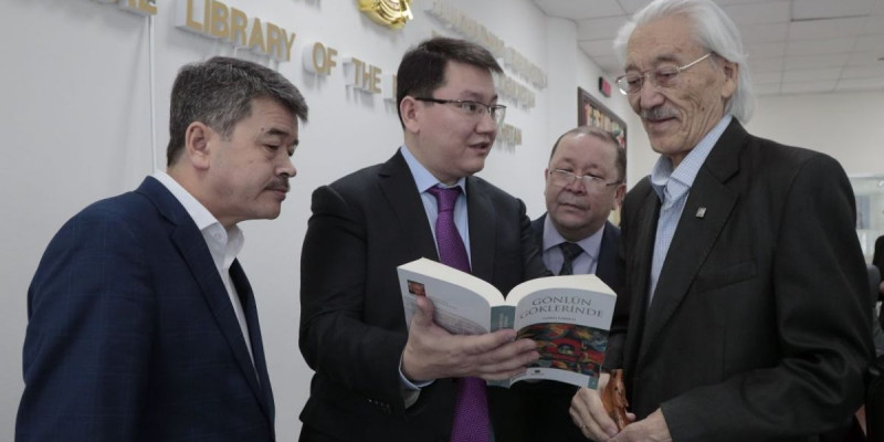 Ғаббас Қабышұлының«Көңіл көгінде» атты эсселер жинағы түрік тілінде жарық көрді