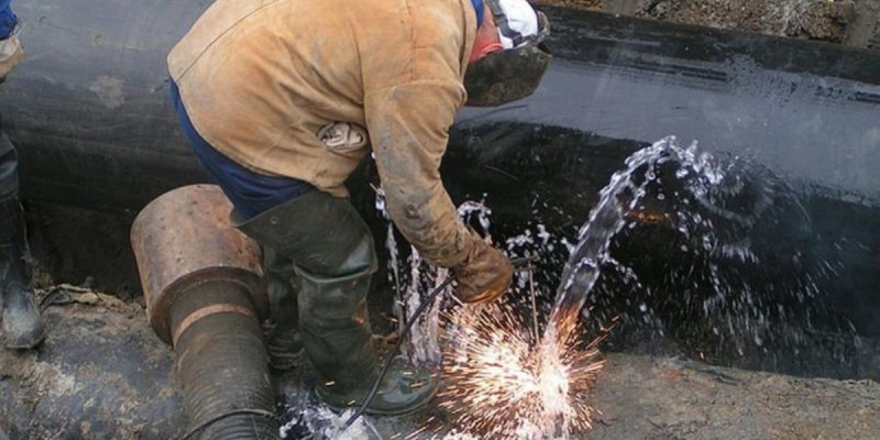 Алматы орталығында жылу құбыры жарылды