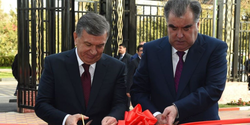 Өзбекстан Тәжікстанға медициналық орталық салып бермек