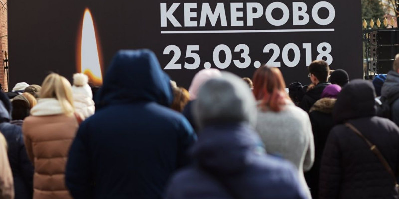 Шымкенттік такси жүргізушілері Кемероводағы өрт құрбандарына ескерткіш орнатты