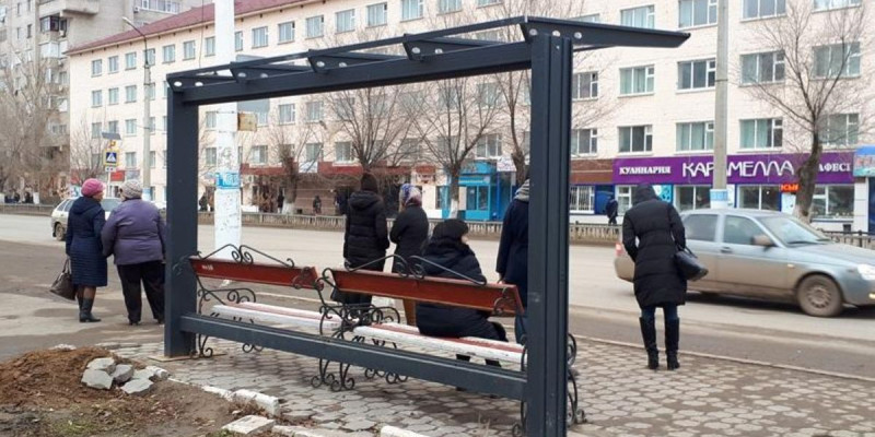 Күн мен желден қорғамайтын әйнек аялдамалар қайта жөнделеді