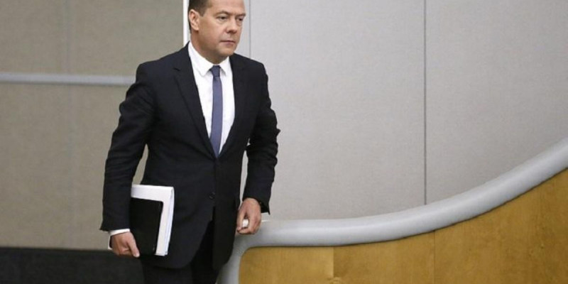 Дмитрий Медведев Ресей үкіметін басқара бермек
