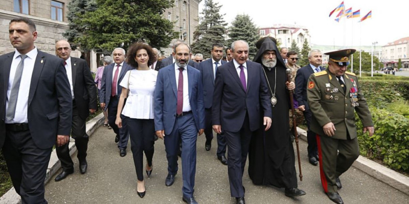Армения премьер-министрі Пашинян Таулы Қарабахқа барды