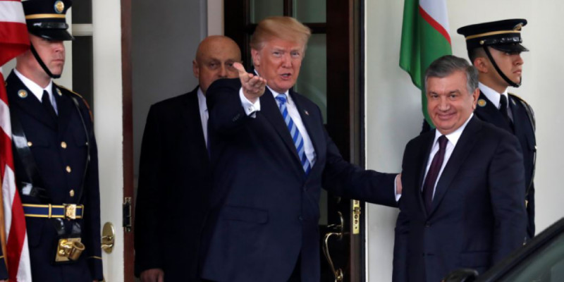 Трамп Ақ үйде Өзбекстан президенті Шавкат Мирзияевті қабылдады